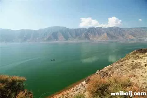 20年程海水位下降了2.63米 永胜实施保护程海湖风暴行动