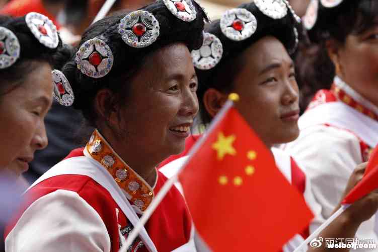 拉大锯扯大锯，今天大具有好戏！