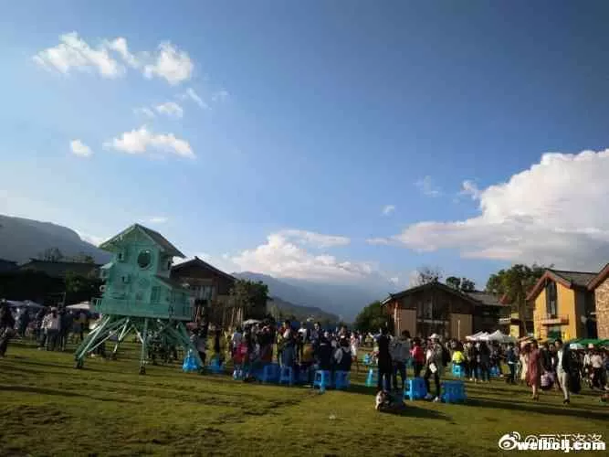 为了丽江的雪山艺术小镇 李亚鹏说跪下趴下都可以