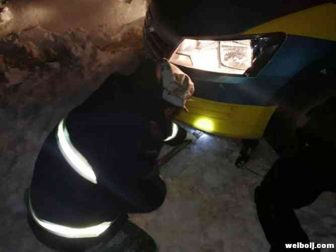 出租车女司机返途迷路险陷荒郊野外，民警两小时紧急救援！