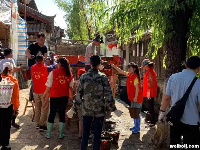 清理河道800米！黑臭水体整治，大研街道办组织将清理河道淤泥50吨！