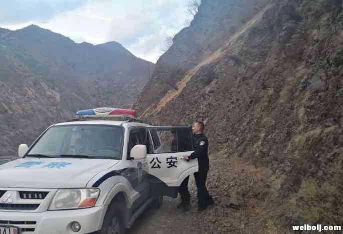 古城男子在与家人发生争执服用大量的安眠 情况紧急 (2).jpg