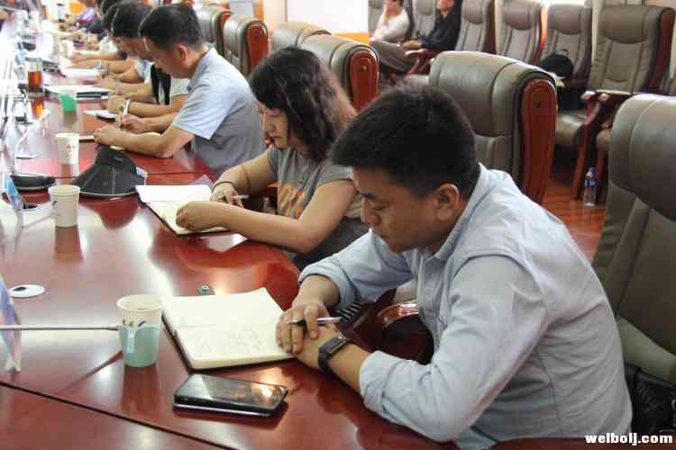 丽江市召开旅游厕所革命推进会 要求年底52所旅游厕所全部投入使用！