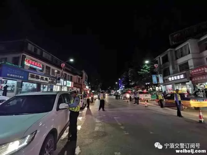 丽江交警在宁蒗查酒驾，怎么回事呢？