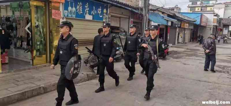 反恐特警大队加强县城区社会面巡逻防控工作