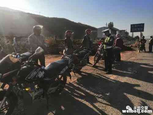 永胜交警“重拳出击”扎实开展冬季道路交通安全整治行动