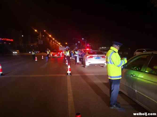 玉龙交警积极备战春运道路交通安全管理