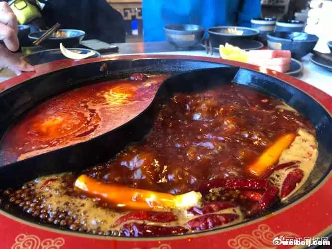 400余万重金打造！近1000平方！丽江渝江汇老火锅，今天开业啦！