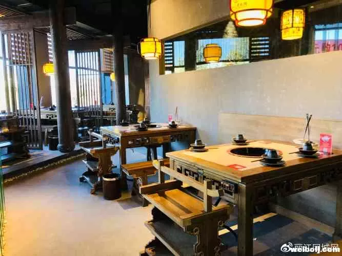 400余万重金打造！近1000平方！丽江渝江汇老火锅，今天开业啦！