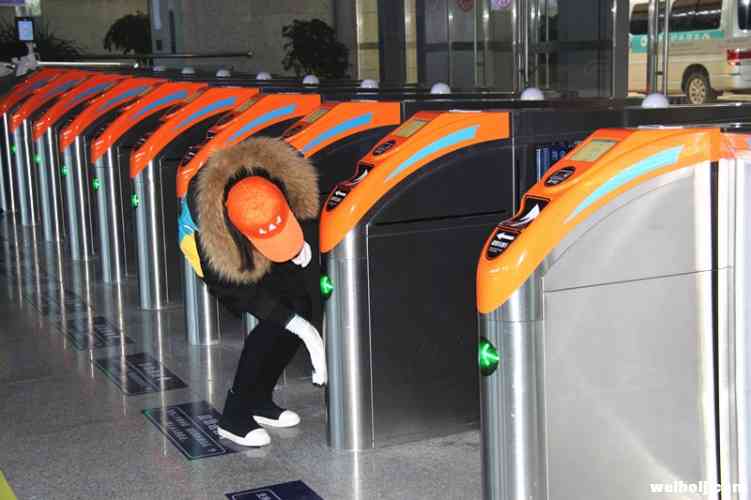 我市开展全面“大清扫、大消毒”志愿服务活动，助力疫情防控阻击战！