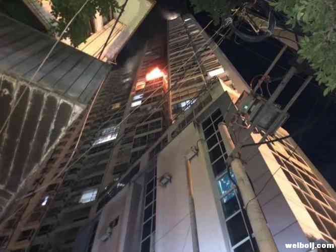 信合大厦17楼高层发生火灾 华坪消防40分钟扑灭 (2).jpg