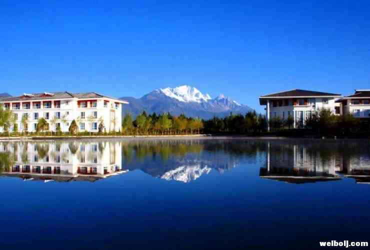 不是开学都高兴 丽江旅院的同学就认为来回折腾上一个月课不值得 (4).jpg