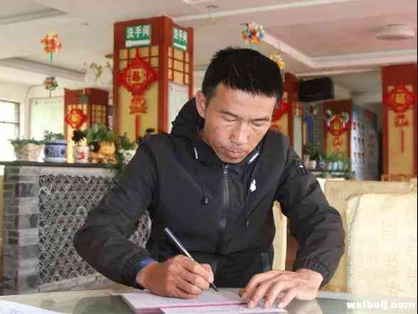 无声餐厅员工陈银斌：我随时期待着“可能”的出现 (2).jpg