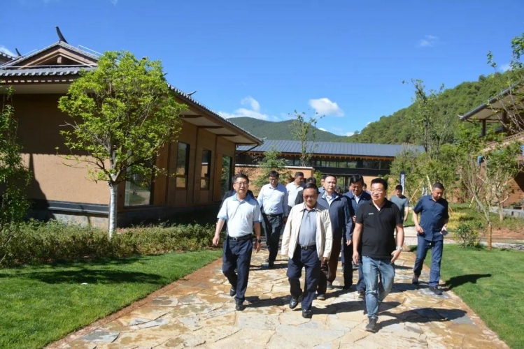 崔茂虎到宁蒗县调研时强调：深入践行新发展理念  做好文旅农旅融合文章 (1).jpg