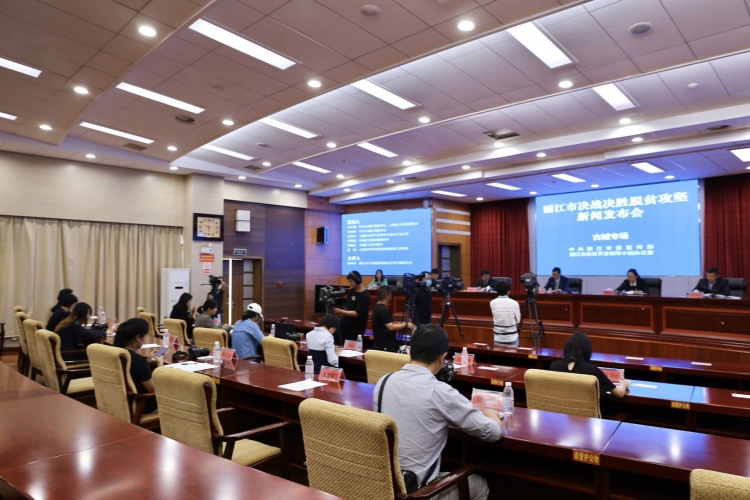 同吃同住同劳动，古城区脱贫攻坚克路上村民把我们当“自家人” (7).jpg