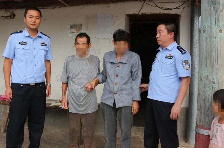 历时一年 华坪县老人千里寻亲 终在端午节团聚 (2).jpg