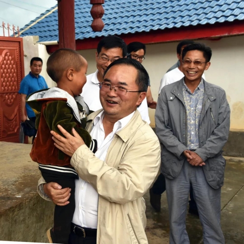 穷窝子换新颜 崔茂虎到宁蒗县“走亲戚” (2).jpg