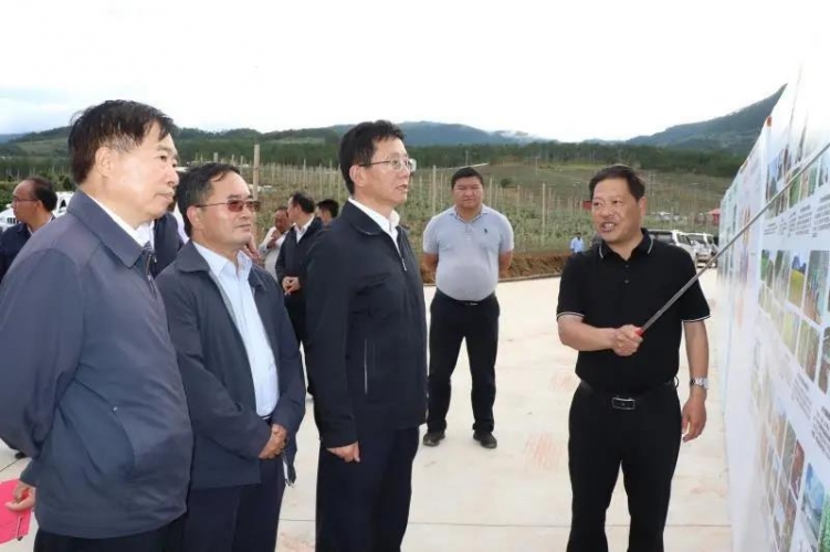 省委副书记王予波在丽江调研时强调：把精准的工作要求落实到底 (5).jpg