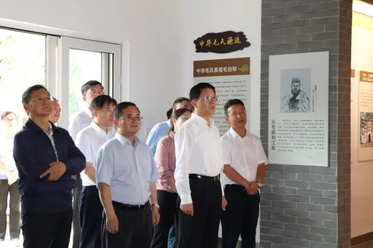 省委副书记王予波在丽江调研时强调：把精准的工作要求落实到底 (3).jpg