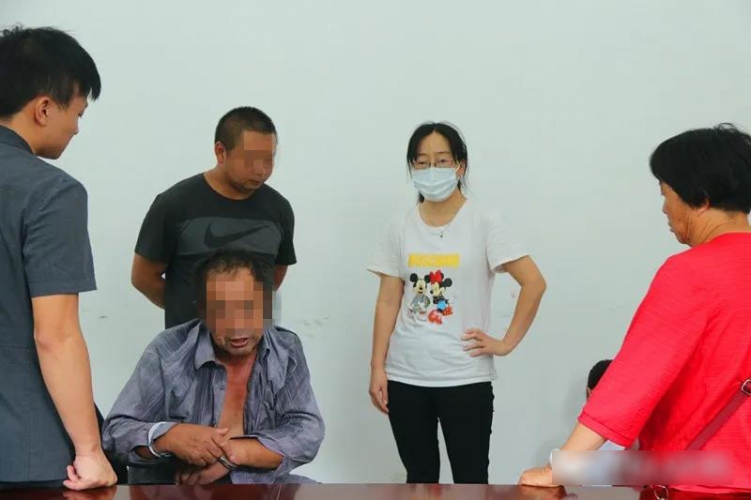 阻扰法院查封房产 华坪煤老板戏精上身4.jpg