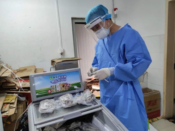 云南进口冻南美白虾 包装箱外表面样本检出3份核酸阳性1.jpg