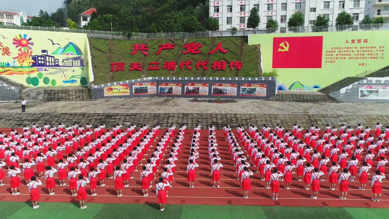 女高，俨然已成为一朵盛开在华坪大地的教育之花。 (5).jpg