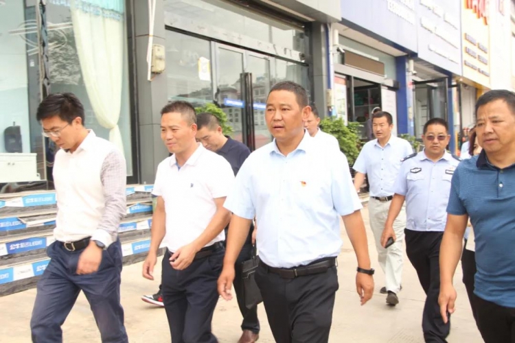 下一步如何共同发展好嘉和夜市，关键词：“六保”、“六稳” (1).jpg