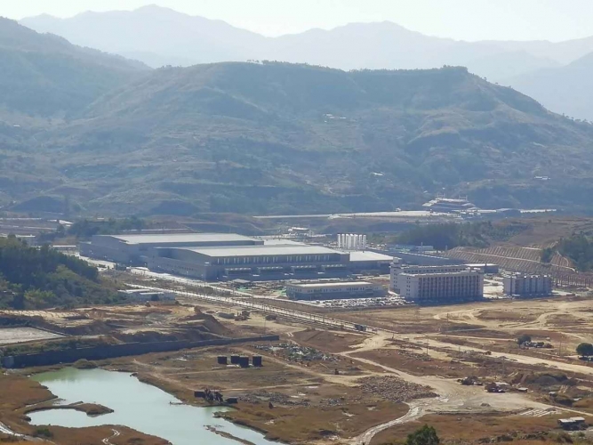 华坪县“一区三园”，以工业化促进城镇化发展 (4).jpg