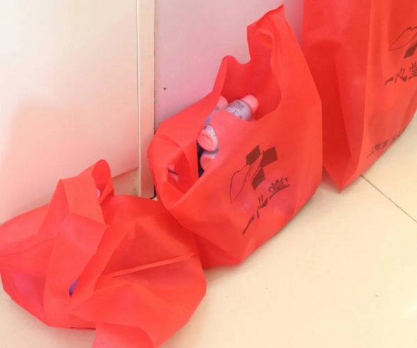 “白色污染”日益严重，而丽江使用塑料袋的情况怎么样呢？ (12).jpg