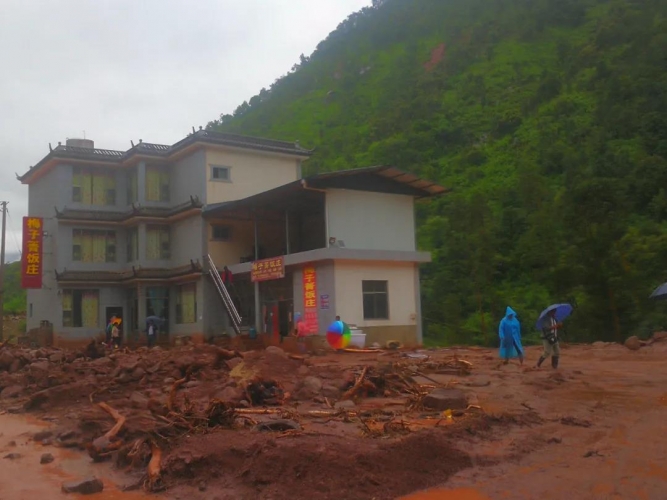 六德乡境内普降暴雨成灾，永胜县下一步工作是…… (6).jpg