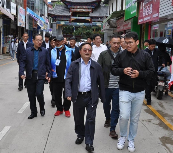 崔茂虎郑艺：对标一流以用为本 加快推进“智慧丽江”建设.jpg