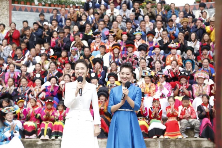 央视总台“心连心”艺术团来丽江演出！3.jpg