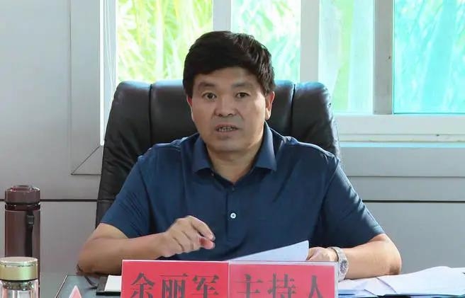 县委书记专题会强调 ：提高思想认识 强化责任落实 全力以赴抓好农村人居环境整治工作2.jpg