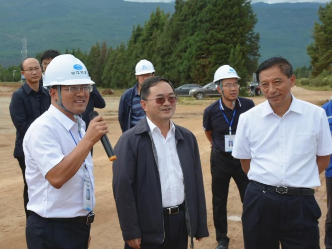 崔茂虎专题调研丽江城市综合轨道交通项目一期工程建设.jpg
