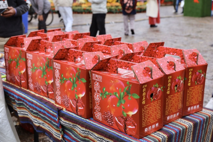 永胜软籽石榴的魅力究竟在哪？单个石榴王售价500元，竟有人一买就是两箱！ (6).jpg