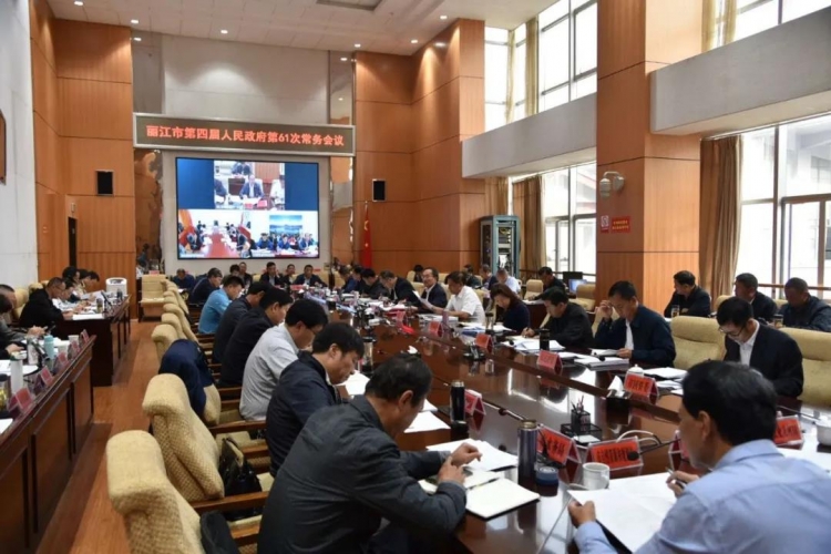 在黄金周接受大考展示形象 营造和谐安全舒心旅游环境.jpg