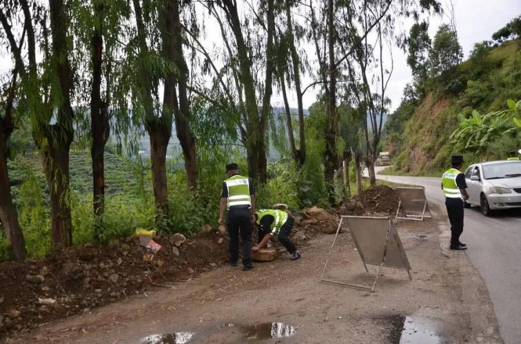 中秋国庆假期丽江道路交通风险预警提示2.jpg