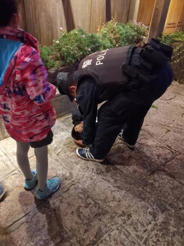 节日英雄看！那些不期而遇的温暖..... (1).jpg