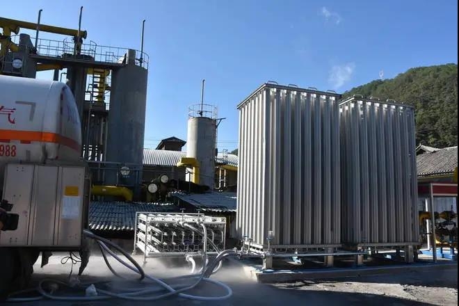 天然气隧道窑成功点火！百年“永胜瓷”再添“新动能” (1).jpg