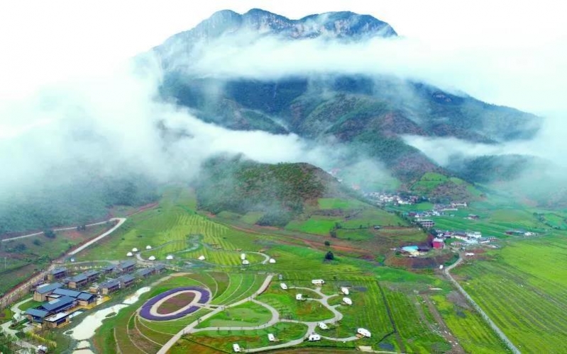 丽江股份投资近3亿的假日酒店项目 尚有10余亩用地未挂牌出让 (2).jpg