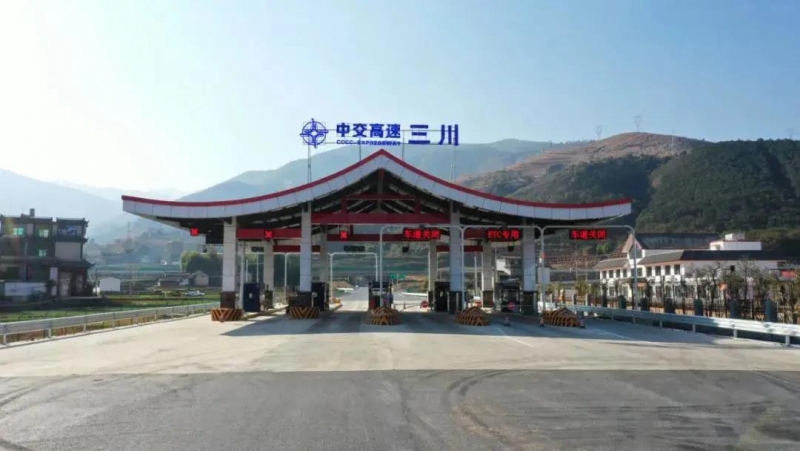 即将通车！华丽高速丽江到三川段预计12月30日通车，丽江到永胜段春节前通车.jpg
