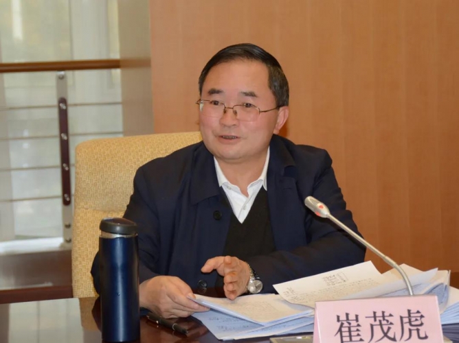 做政治上的明白人 丽江市委常委班子思想认识到位2.jpg