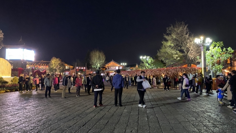 丽江文旅部门开展专项整治 执法支队夜查古城酒吧... (9).jpg