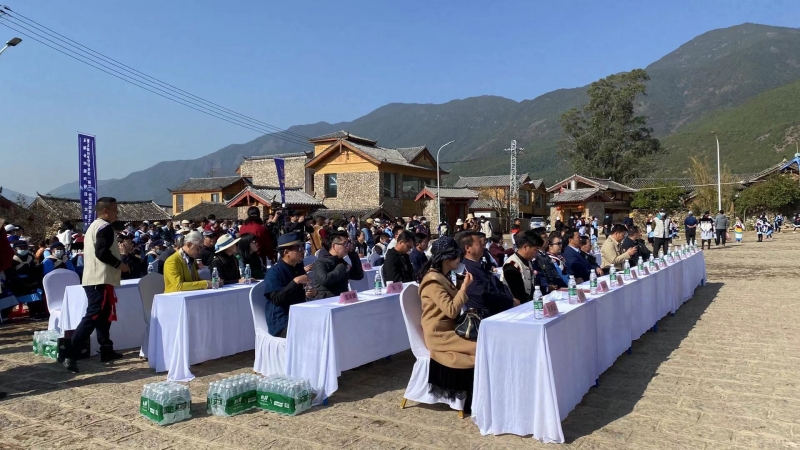 “2021丽江再出发”玉湖村乡村振兴项目正式签约 (6).jpg