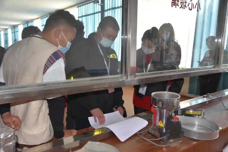 丽江市文旅局多部门联合持续开展旅游市场秩序整治 (1).jpg