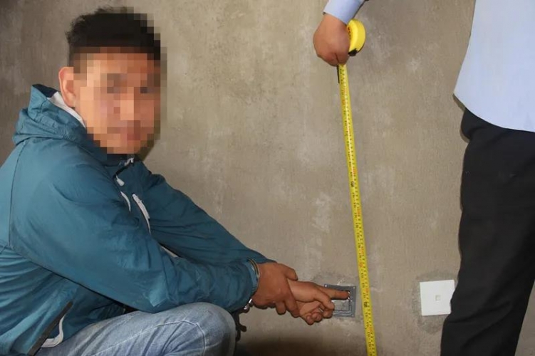 水电装修师傅变身“硕鼠”，偷盗别墅铜芯电线获利被擒 (3).jpg