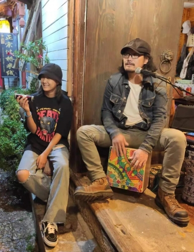 仲夏之夜来丽江古城玉河广场听民谣  他们唱丽江故事 免费入场哦！ (6).jpg