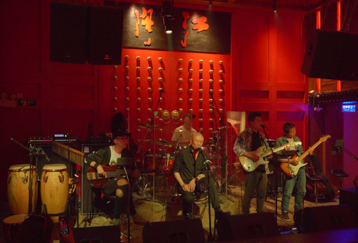 仲夏之夜来丽江古城玉河广场听民谣  他们唱丽江故事 免费入场哦！ (3).png