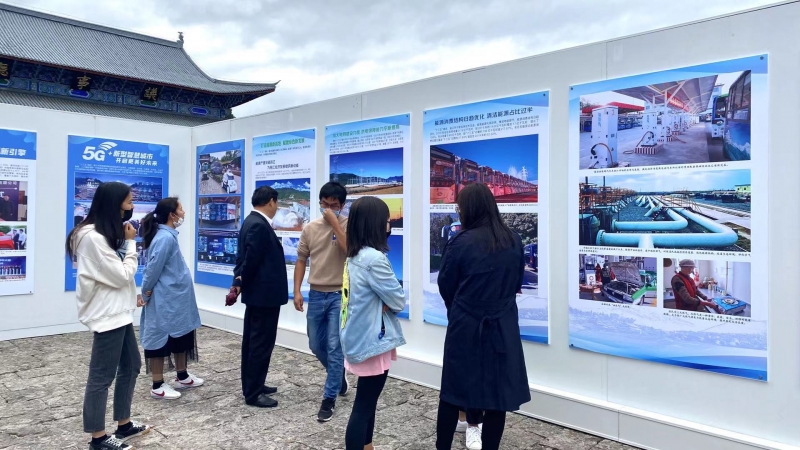 庆祝中国共产党百年华诞 张张画卷展示丽江奋斗成果 (6).jpg