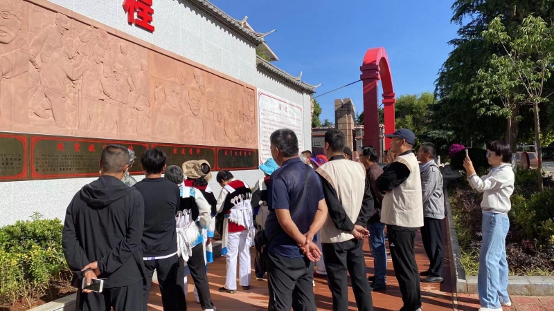 丽江强化市国防教育 涵养国家情怀 (3).jpg